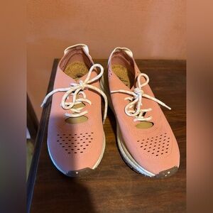 OTBT Sneakers Sunset (Peach/Pink) Size 7.5 EUC